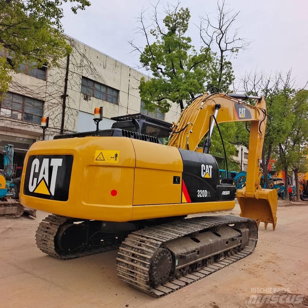 CAT 320D Excavatoare pe șenile
