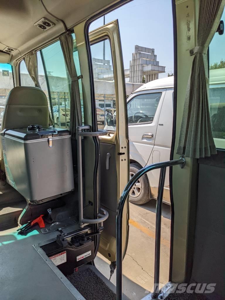  Toyoya Coaster Bus Mini autobuze
