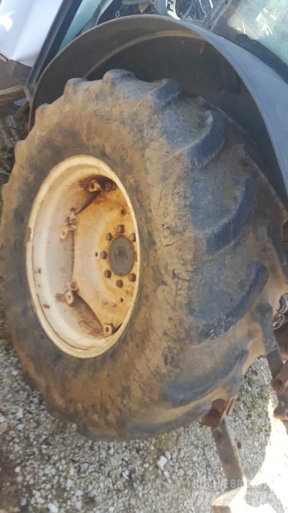  Pneus 420/70R24 Roti