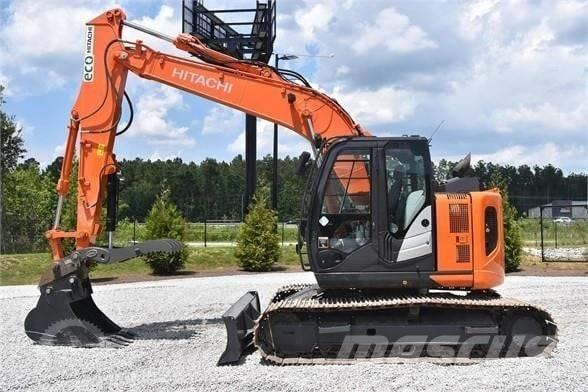 Hitachi ZX 135 Excavatoare pe șenile
