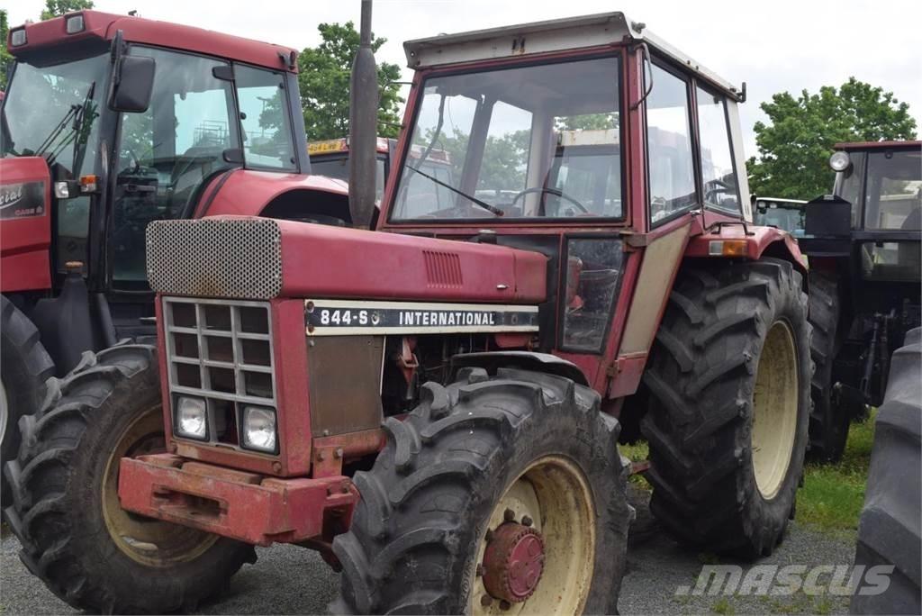 Case IH 844 A/S Tractoare