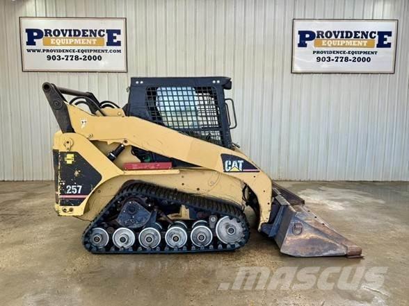 CAT 257 Mini incarcator