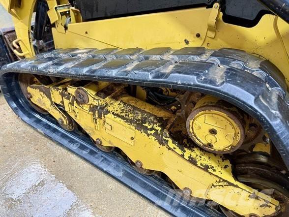 CAT 259D3 Mini incarcator