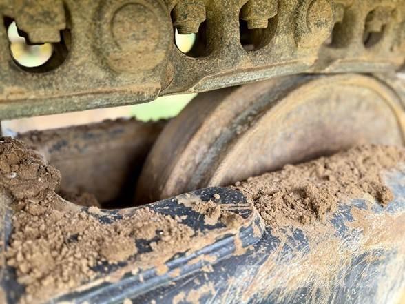 CAT 323 Excavatoare pe șenile
