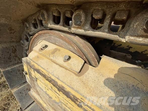 CAT D3K2 XL Buldozere pe senile