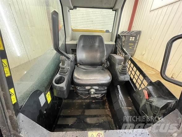 JCB 210T Mini incarcator