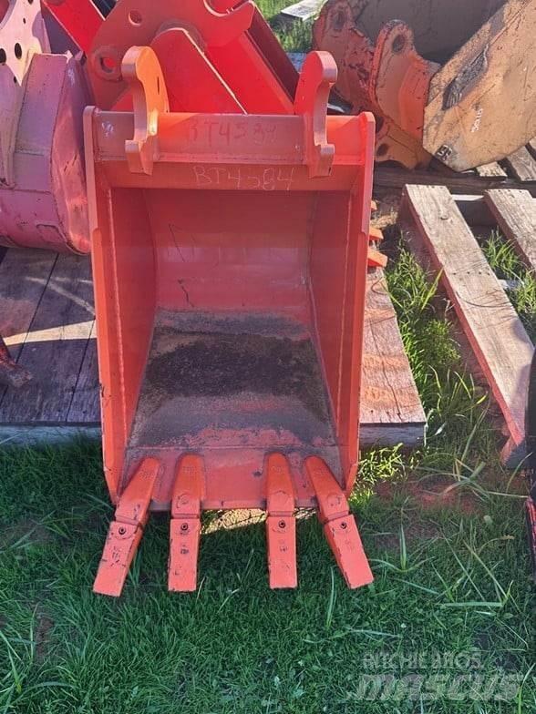 Kubota BT4584 Pistoane