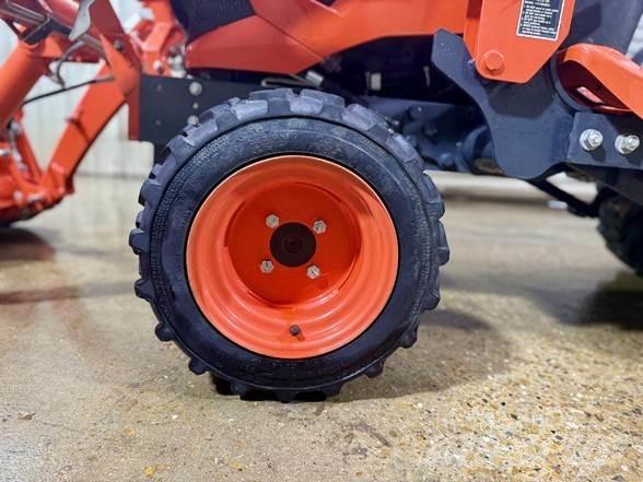 Kubota BX23S Buldoexcavatoare