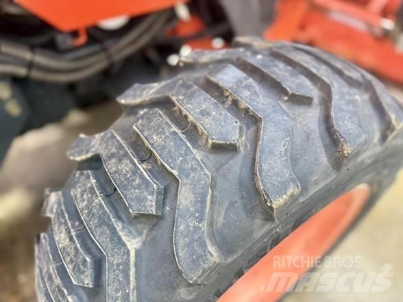 Kubota L39 Buldoexcavatoare