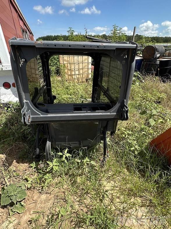 Kubota SVL Cabine si interior