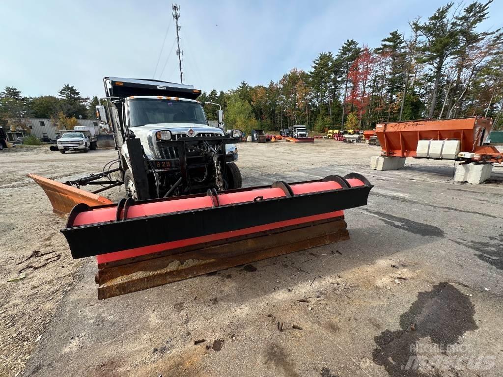 International HV507 Lame pentru dezapezire si pluguri
