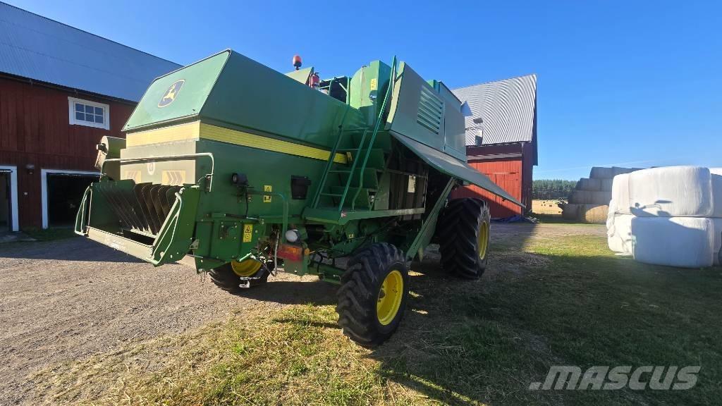 John Deere 1570 Combine de secerat