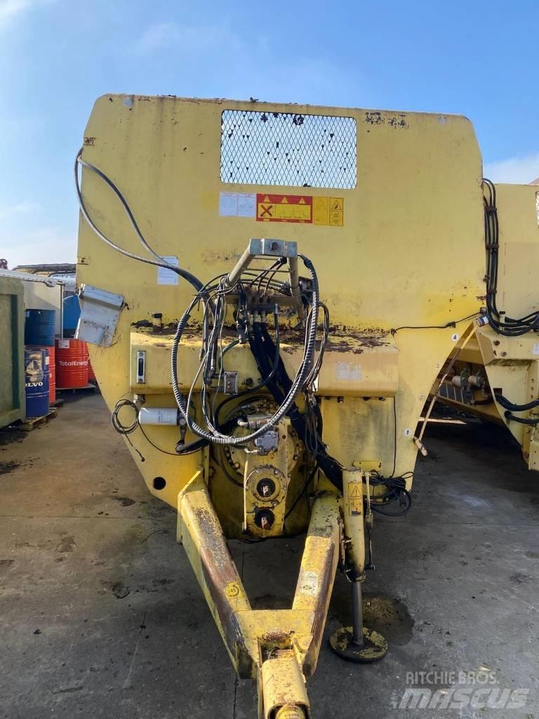 Sgariboldi MONO ST Mixere furaje
