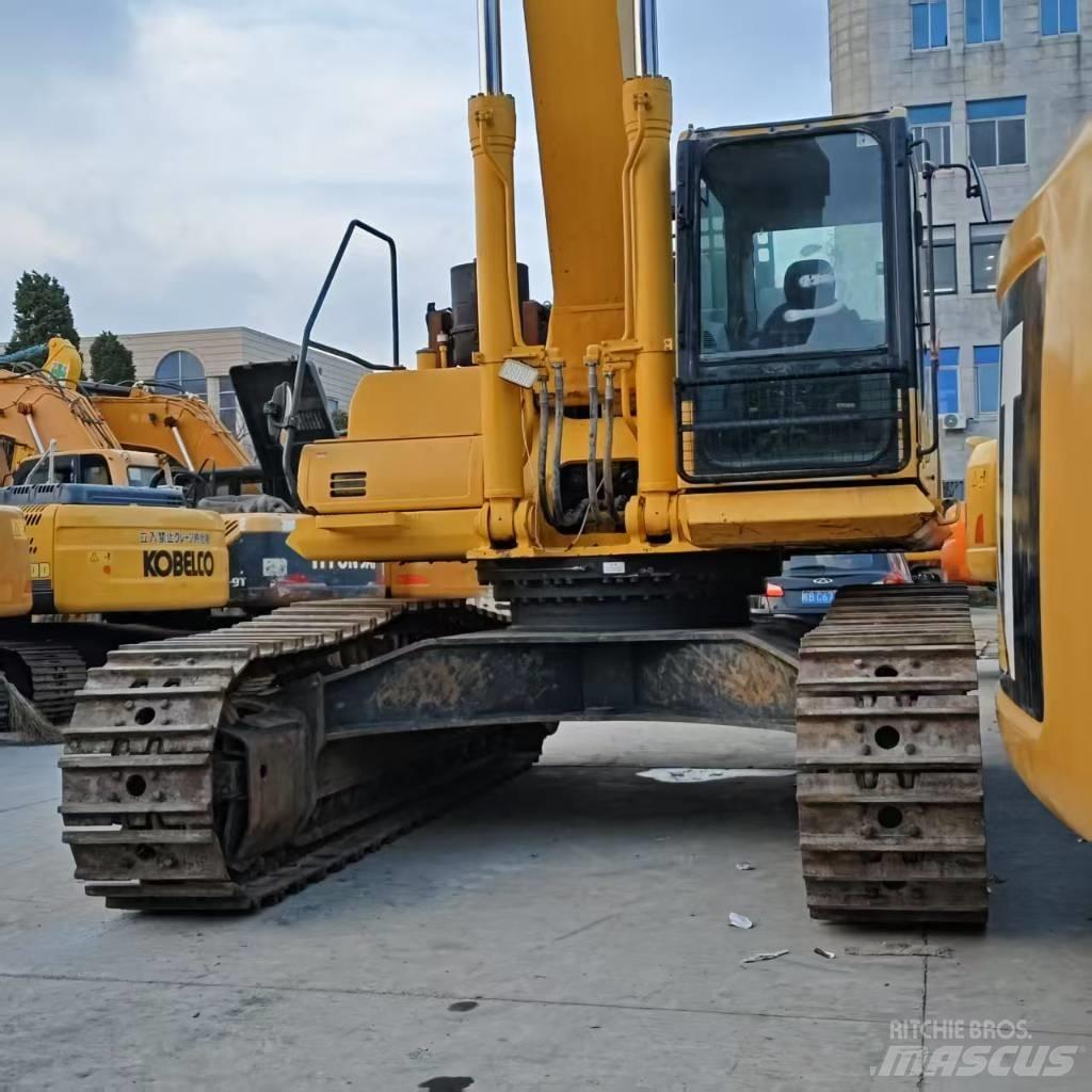 Komatsu PC460 Excavatoare pe șenile
