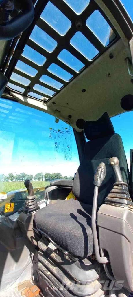 Mecalac 8 MCR Excavatoare pe șenile
