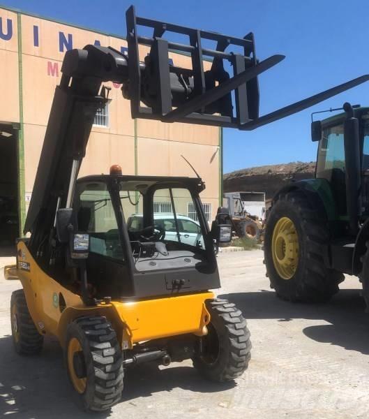 JCB 520-40 Manipulatoare agricole