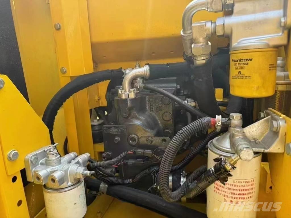 Komatsu PC 130 Excavatoare pe șenile
