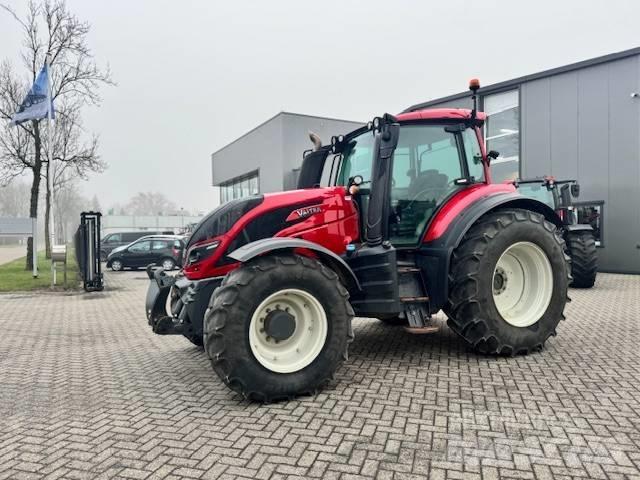 Valtra T144 Hitech Tractoare