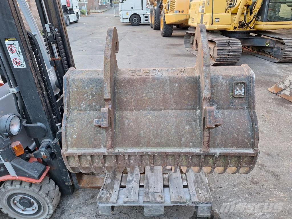 Komatsu PC130-6K Excavatoare pe șenile
