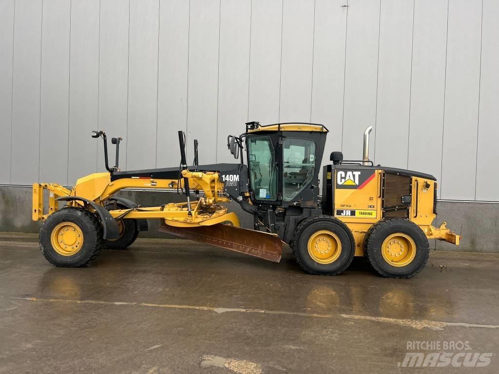 CAT 140 M AWD Gredere