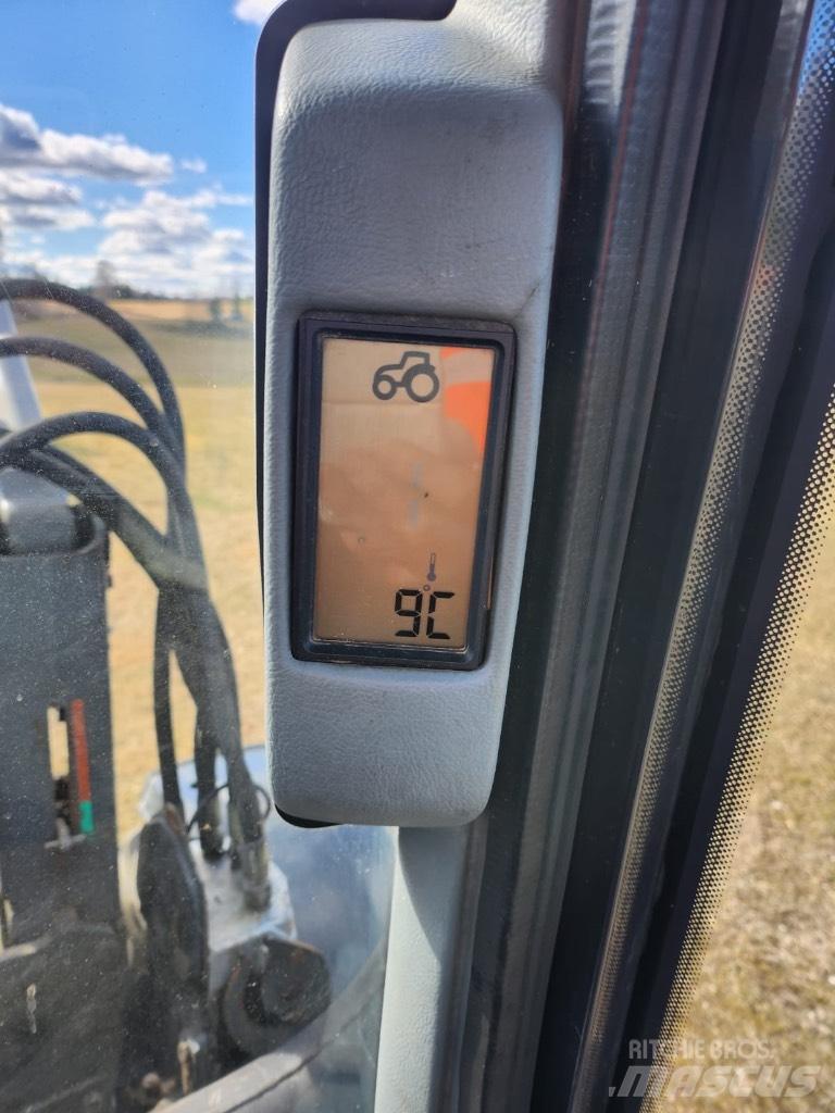 Valtra M 120 Tractoare