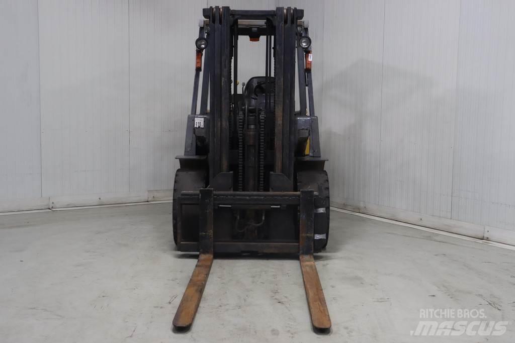 TCM FD40T2 Stivuitor diesel