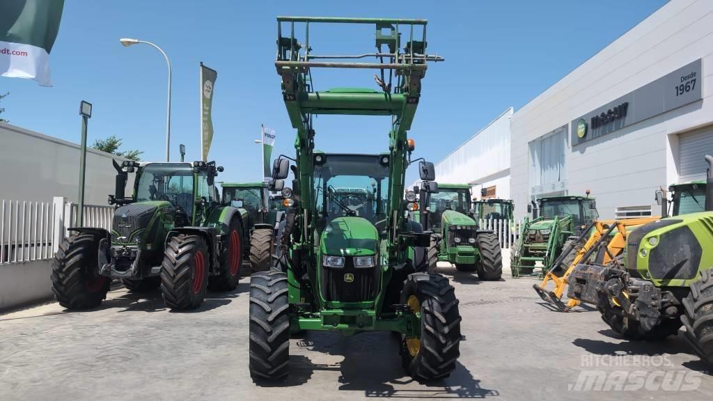 John Deere 5115R Tractoare