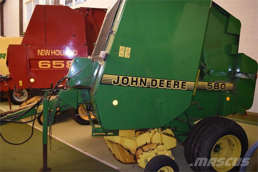 John Deere 580 Masina de balotat cilindric