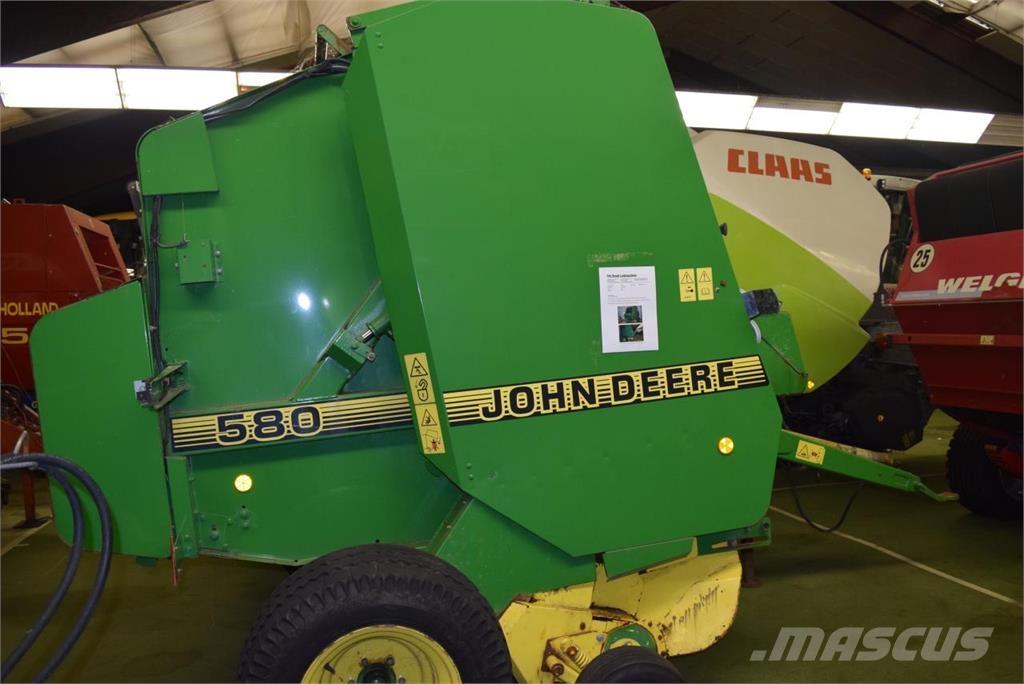 John Deere 580 Masina de balotat cilindric