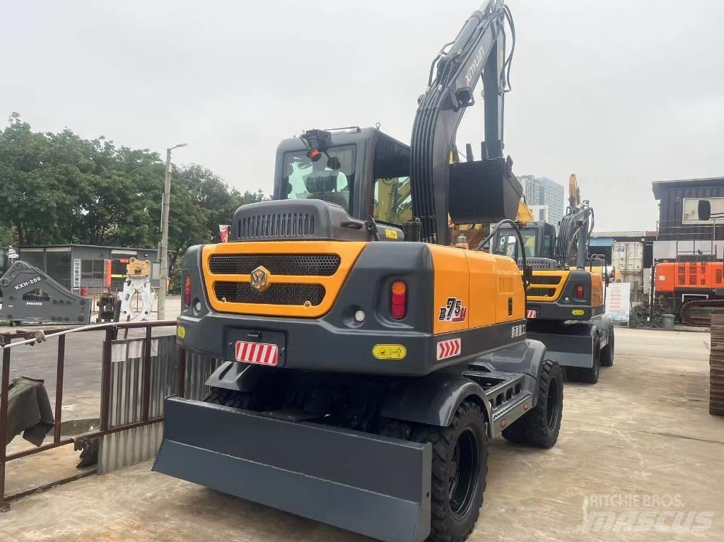 Xinyuan  B75G4 Excavatoare pe șenile
