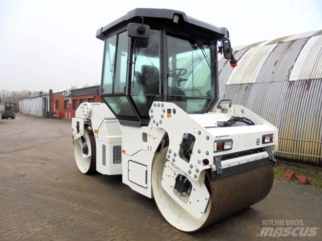 Dynapac CC 2200 Cilindri compactori dubli