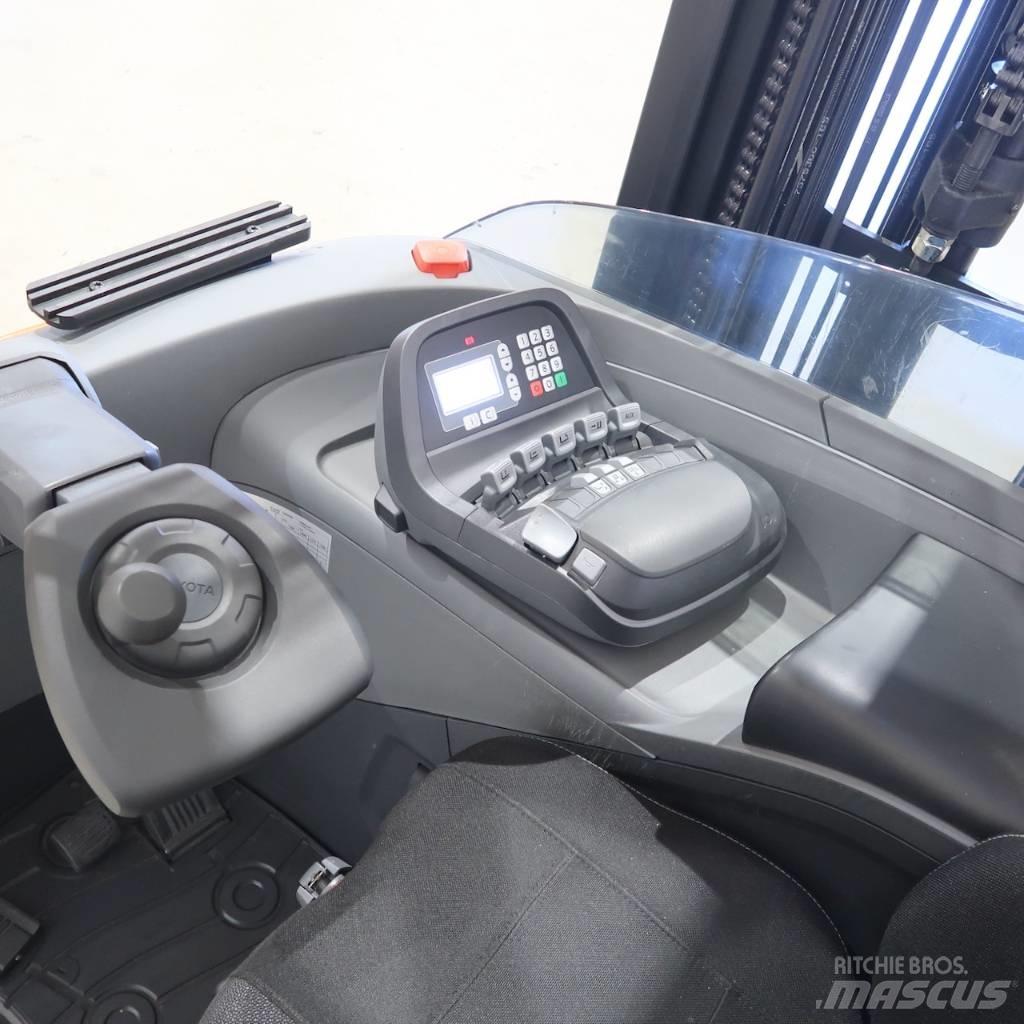 Toyota RRE160H Stivuitor cu catarg retractabil