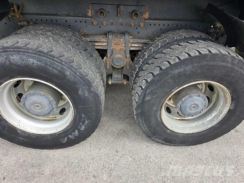 Mercedes-Benz DB3244 Autobasculanta