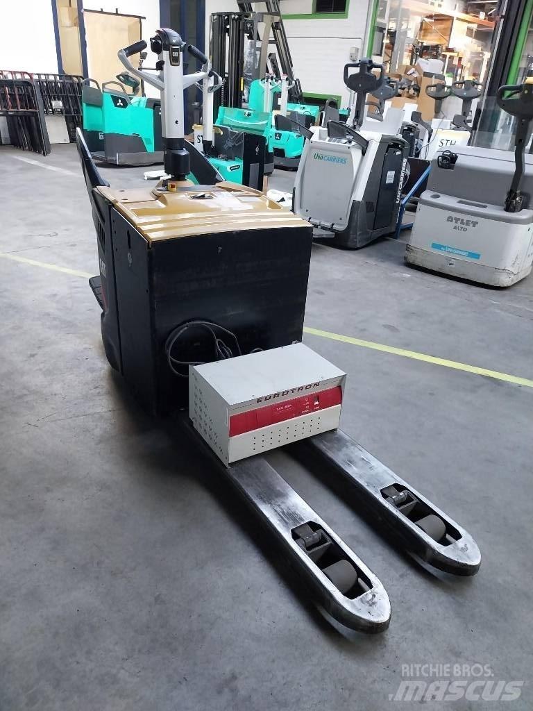 CAT NPV 20 N2 Transpaleta cu platforma