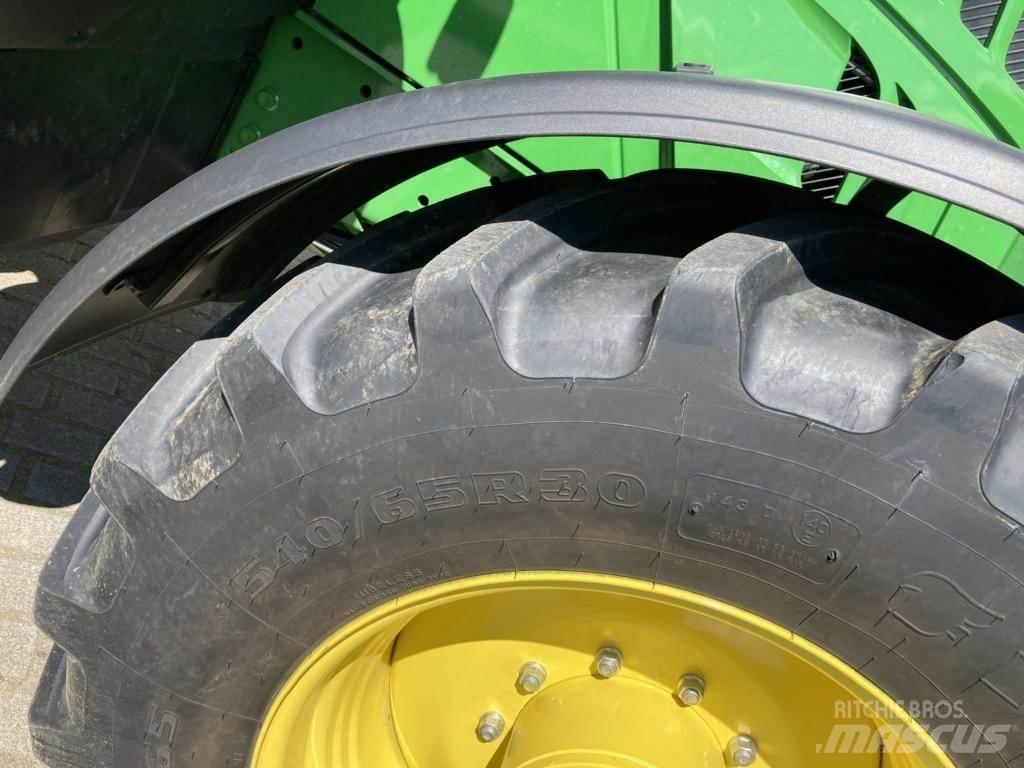 John Deere 6195M Tractoare