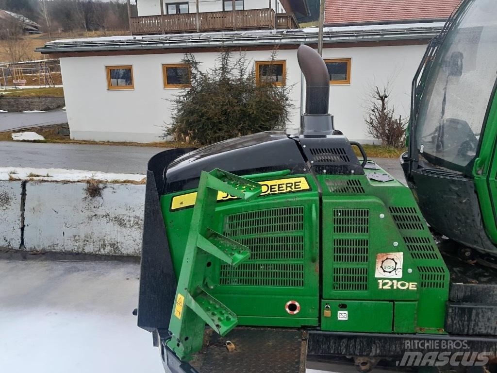 John Deere 1210 E Transportoare