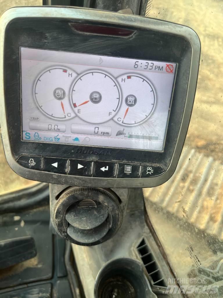 Doosan DX225LC-9C Excavatoare pe șenile
