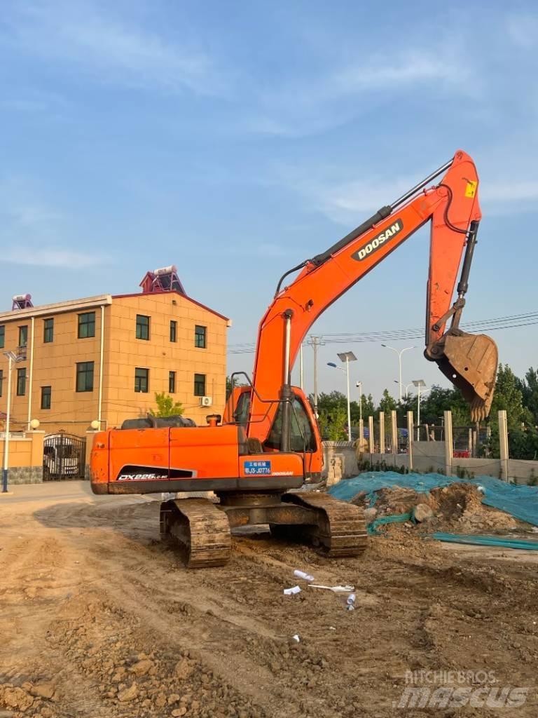 Doosan DX225LC-9C Excavatoare pe șenile
