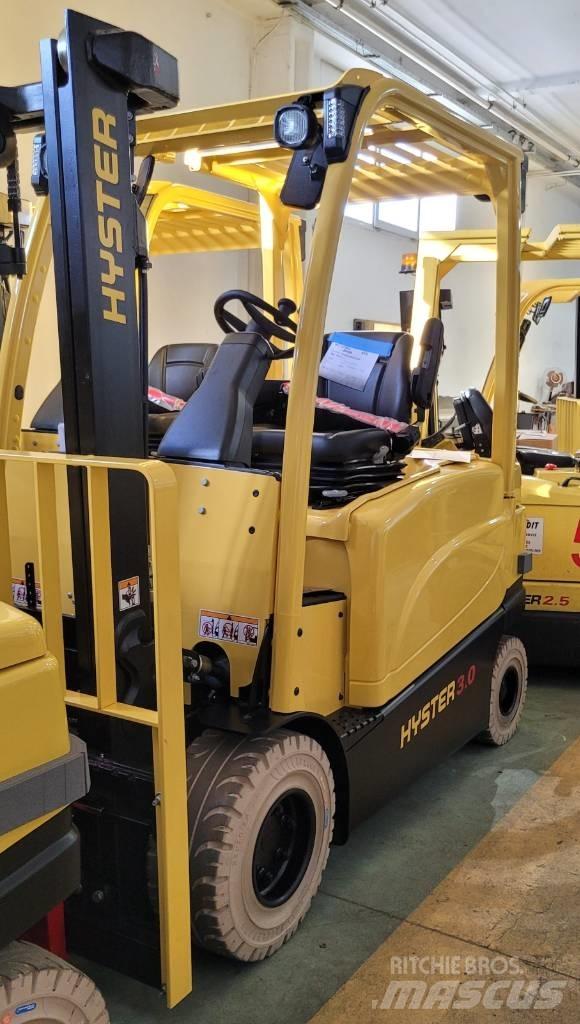 Hyster J3.0XN Stivuitor electric