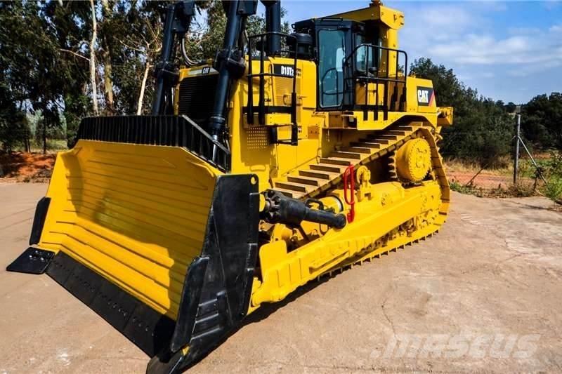 CAT D10T Buldozere pe senile