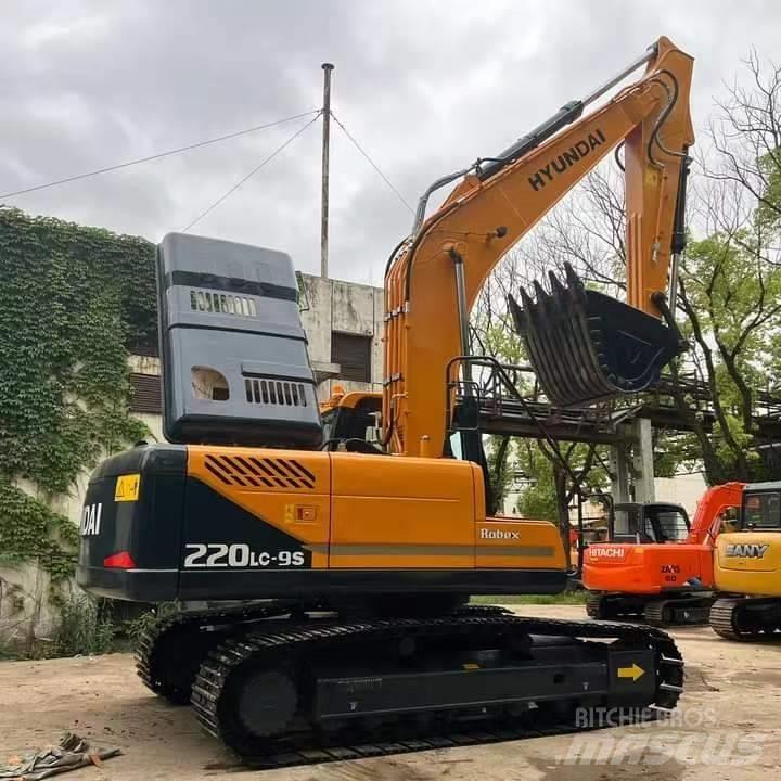 Hyundai R220LC-9S Excavatoare pe șenile
