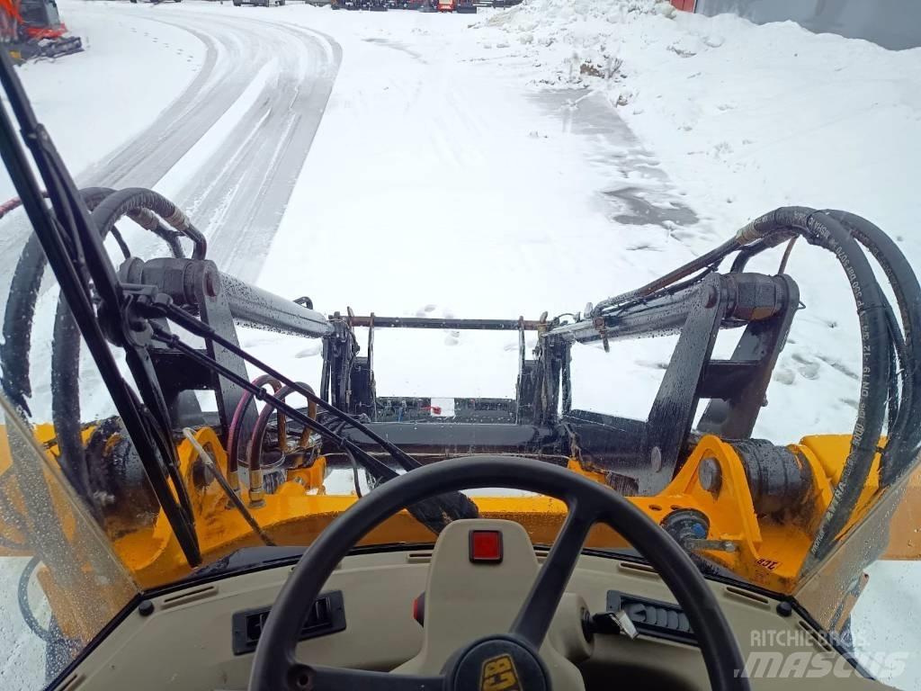 JCB 416HT Incarcator pe pneuri