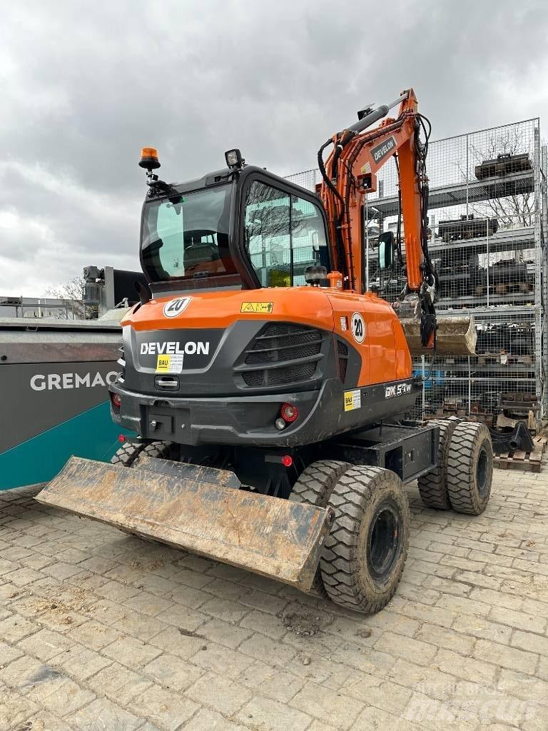 Develon DX 57 W-7 Excavatoare cu roti