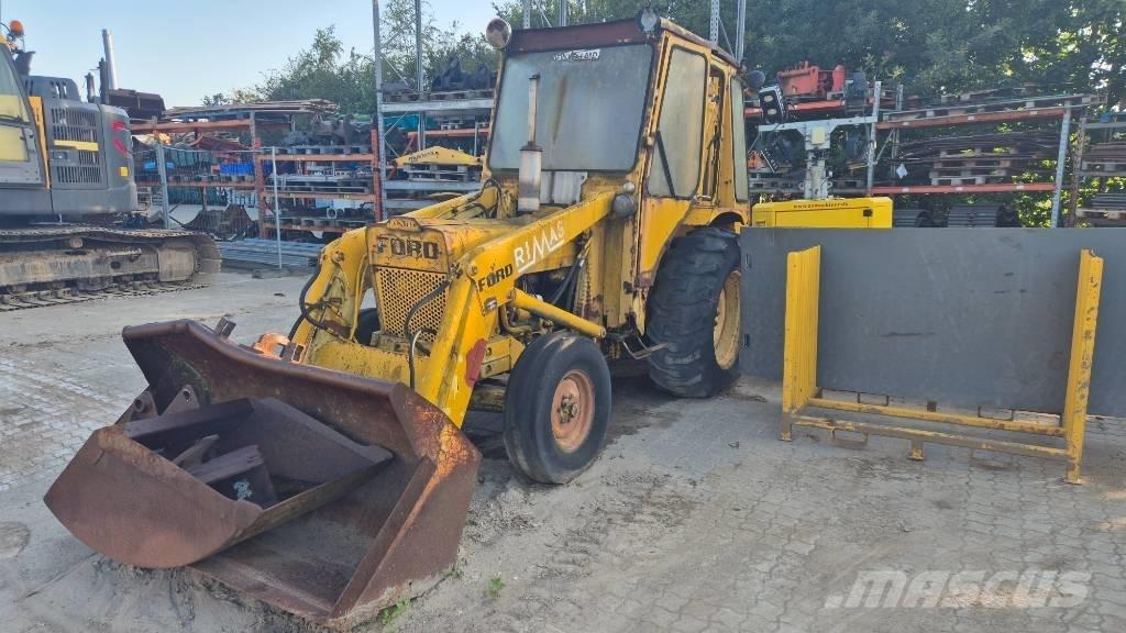Ford 4500 Buldoexcavatoare
