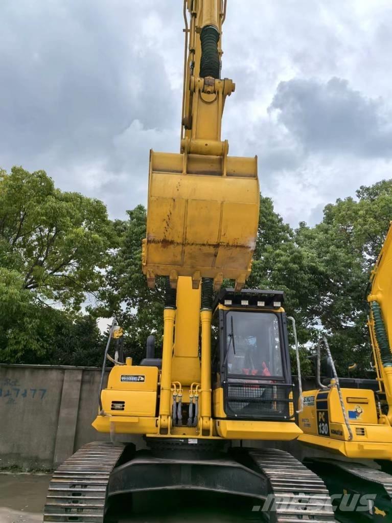 Komatsu PC 220-8 Excavatoare 7t - 12t