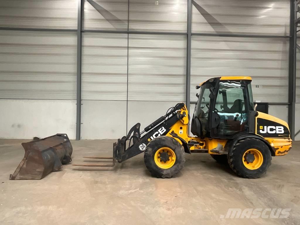 JCB 406 B Incarcator pe pneuri
