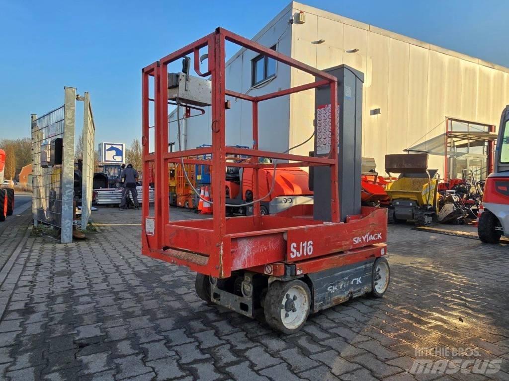 SkyJack SJ 16 Ascensoare verticale catarg