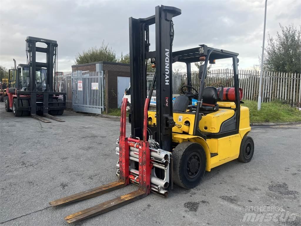 Hyundai 35L-7A Stivuitor GPL