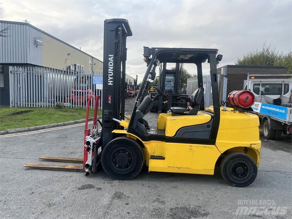 Hyundai 35L-7A Stivuitor GPL