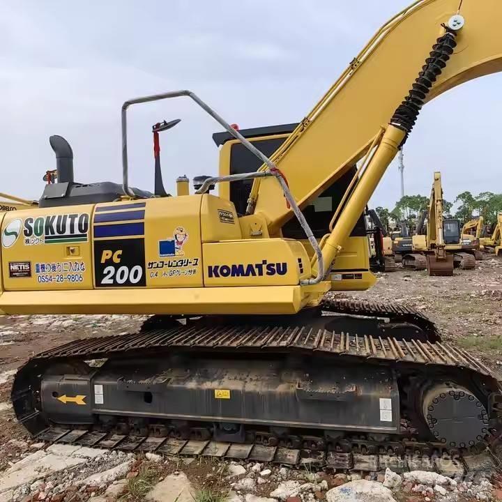 Komatsu PC200 Excavatoare 7t - 12t